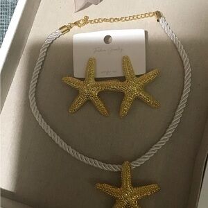 Beautiful Starfish Necklace Set.Brand New See All pics .🤩🍁🍂🌸🌺🍁🌸🍂🤩🍁🌺🍄